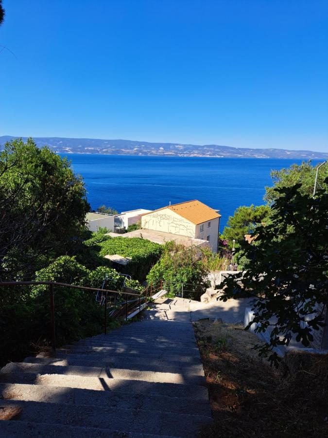 Apartment Sodan 72 Omiš Esterno foto