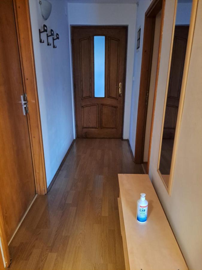 Apartment Sodan 72 Omiš Esterno foto