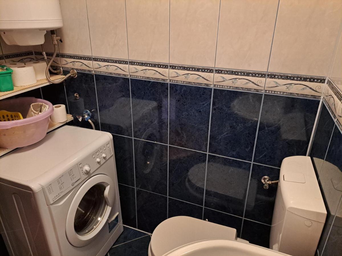 Apartment Sodan 72 Omiš Esterno foto