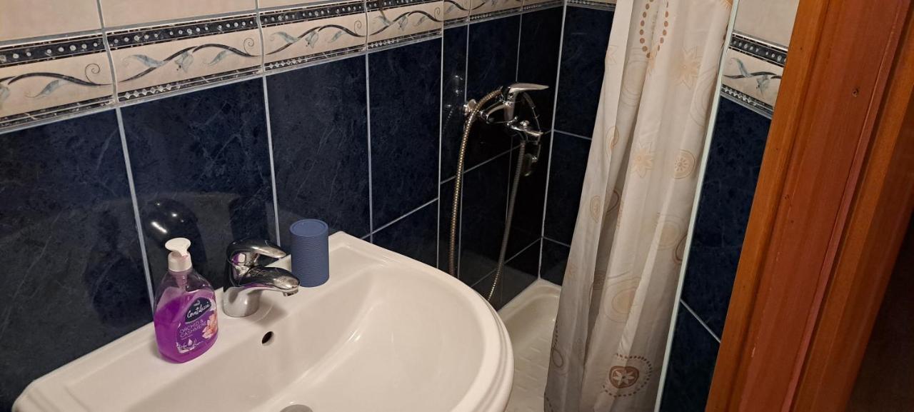 Apartment Sodan 72 Omiš Esterno foto