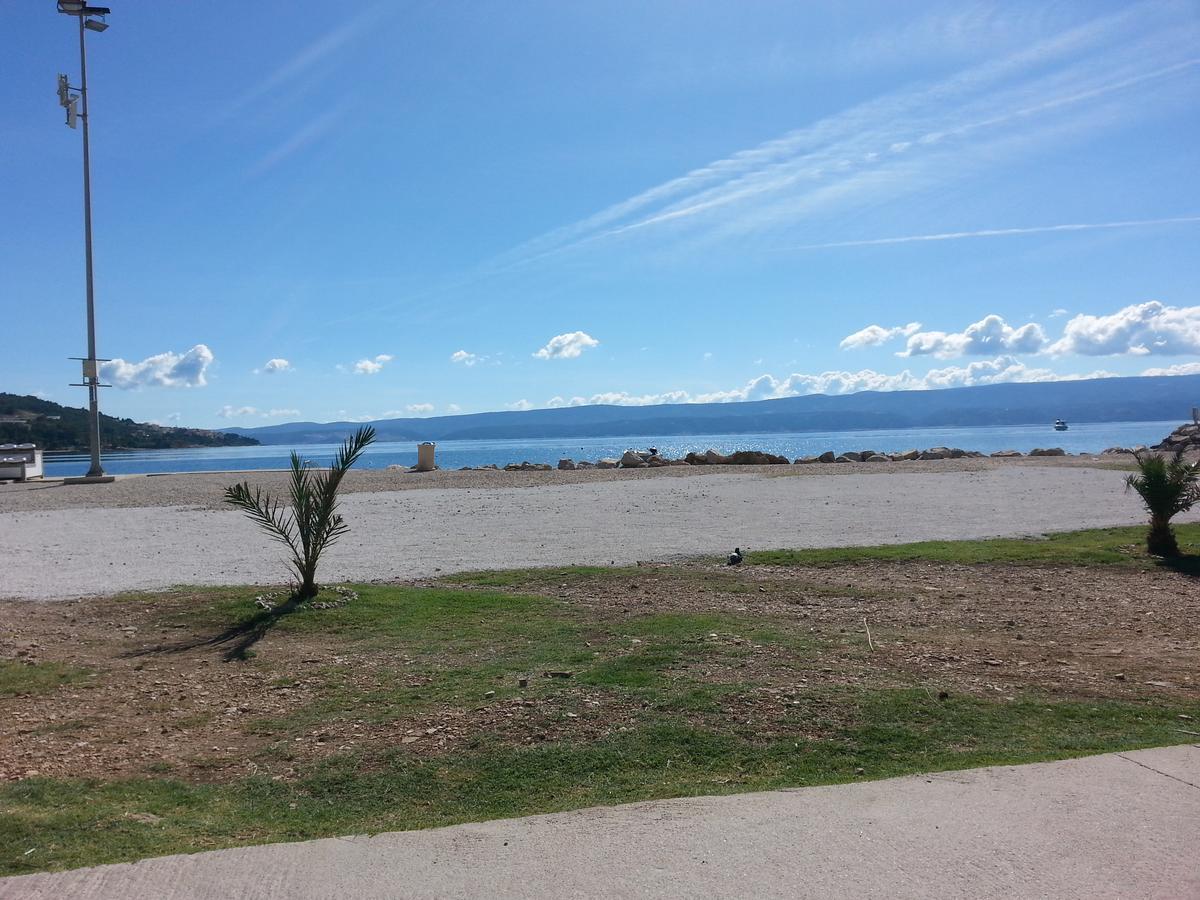 Apartment Sodan 72 Omiš Esterno foto