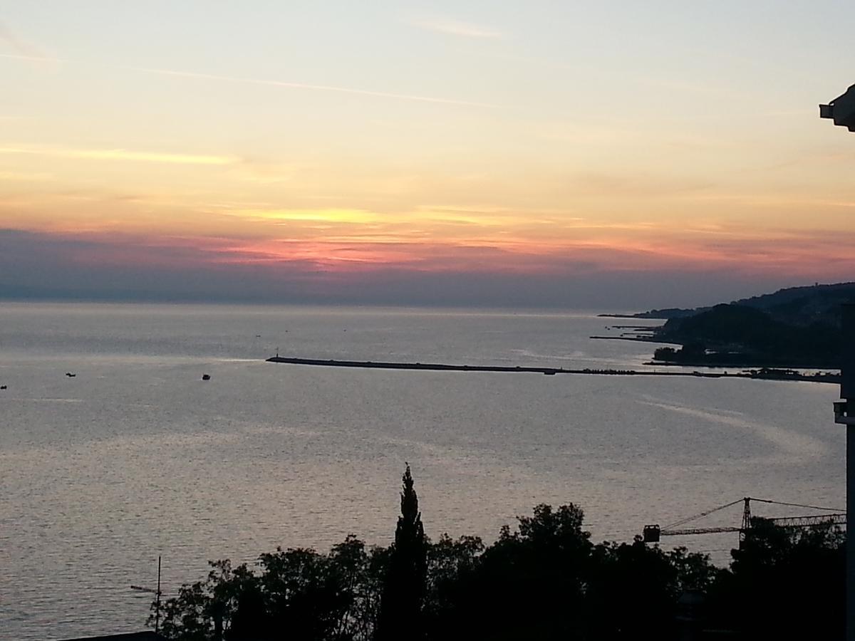 Apartment Sodan 72 Omiš Esterno foto