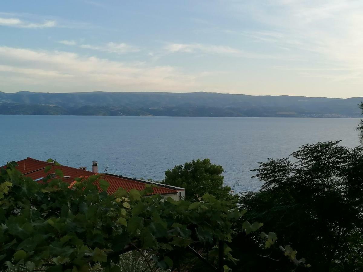 Apartment Sodan 72 Omiš Esterno foto